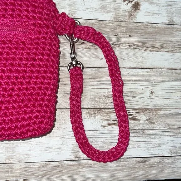 NWT THE SAK Crochet Craze Whatever Pinkberry Wristlet Silver Tone Hardware - Picture 4 of 14